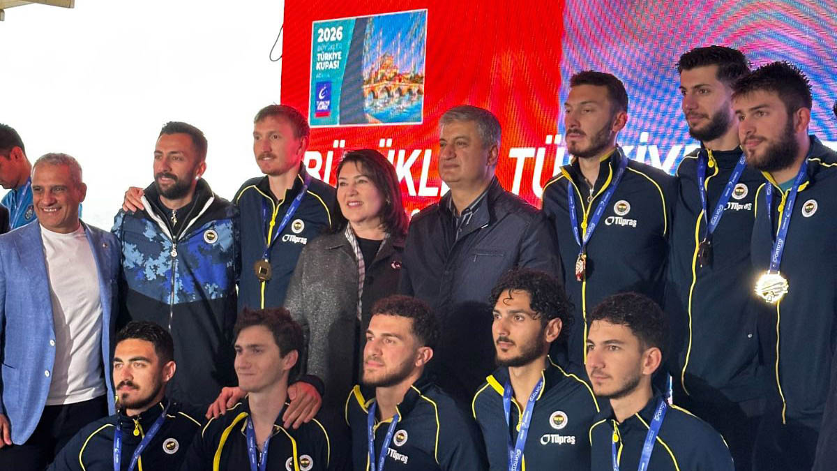 Büyükler Türkiye Kupası’nda kadınlarda ve erkeklerde tarihi farkla şampiyon olduk