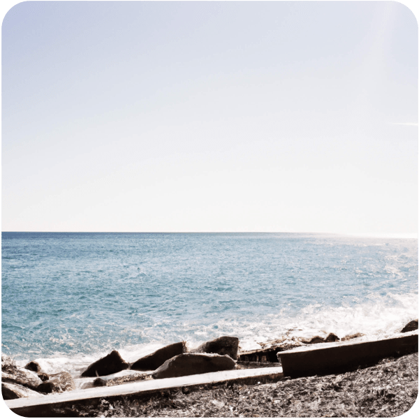 Scene from a memory of the dazzling mediterranean sea on a beach in italy