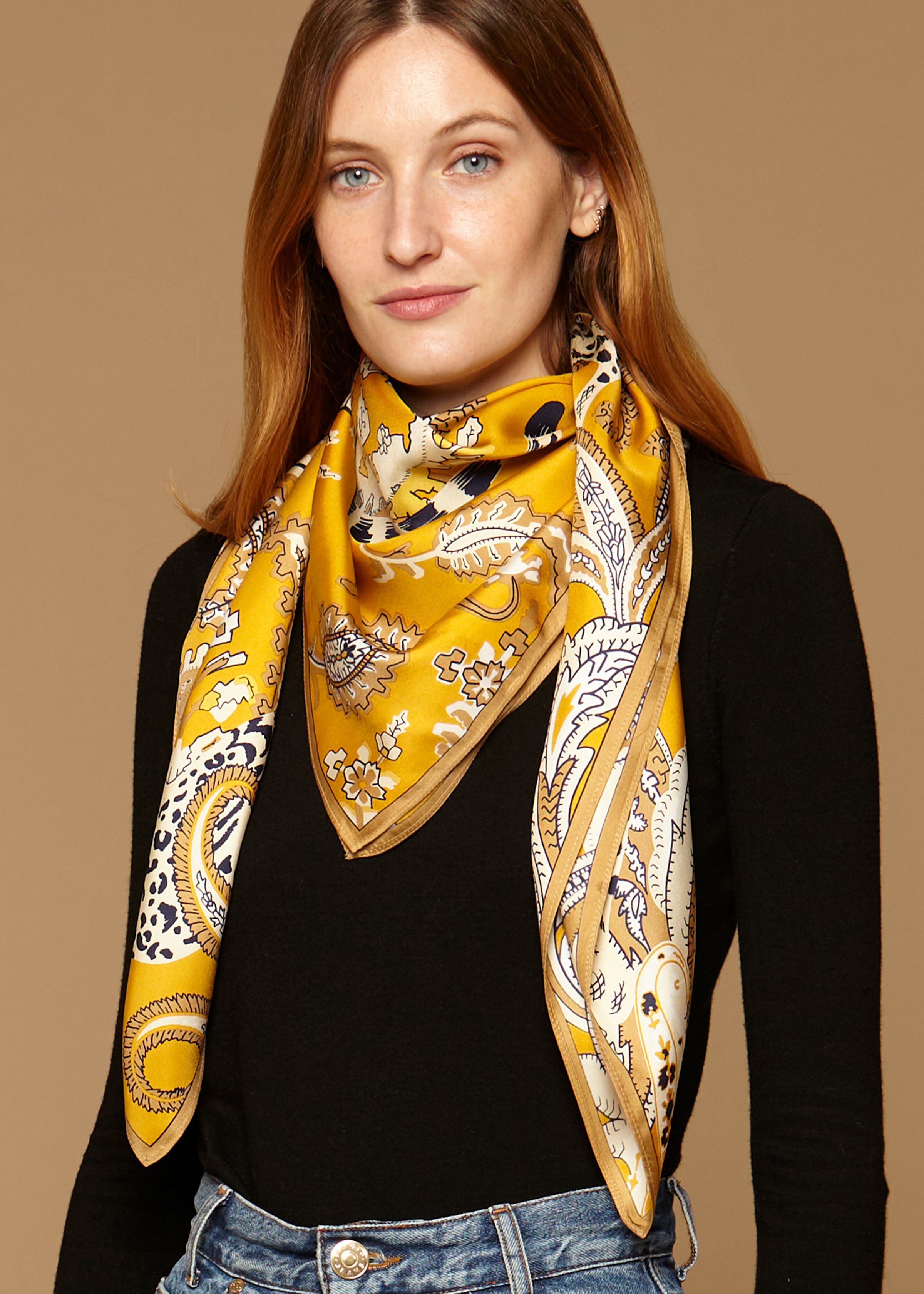 Square 100 - Paisley - Golden Brown