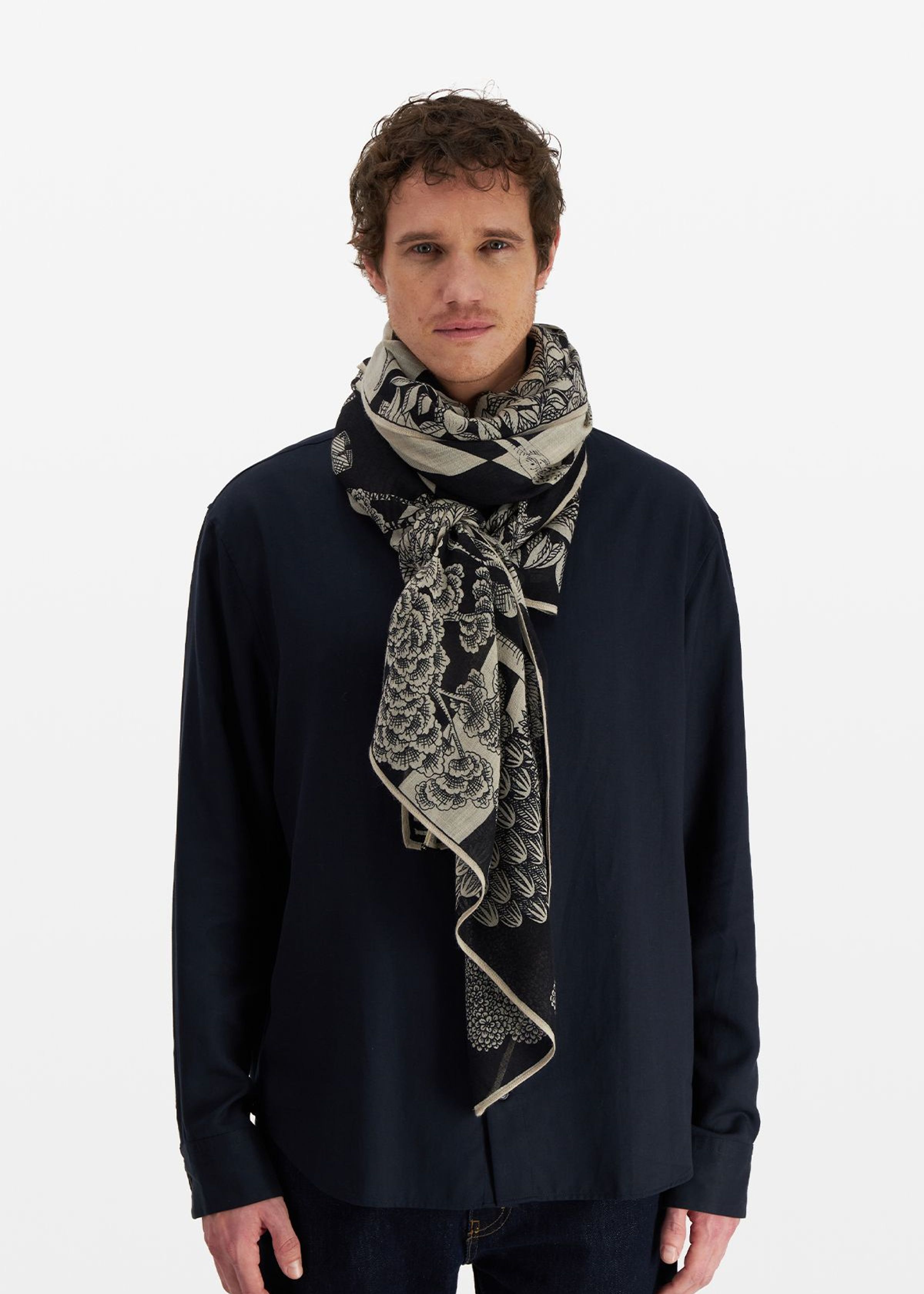 Wool scarves — Inoui Editions