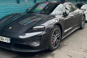 Porsche Taycan 4S