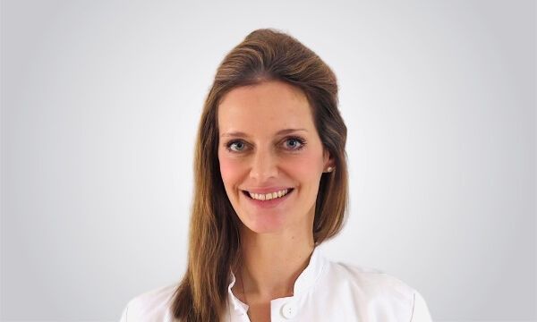 Dr. Alba Fricke