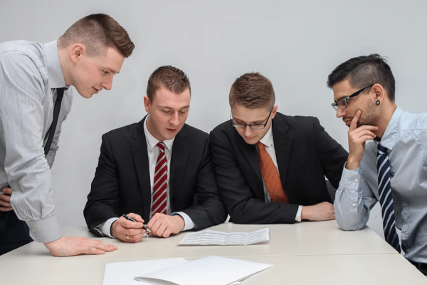 How to Successfully Conduct Employee Performance Review