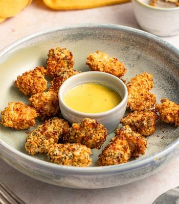 Chicken bites with sweet mustard sauce