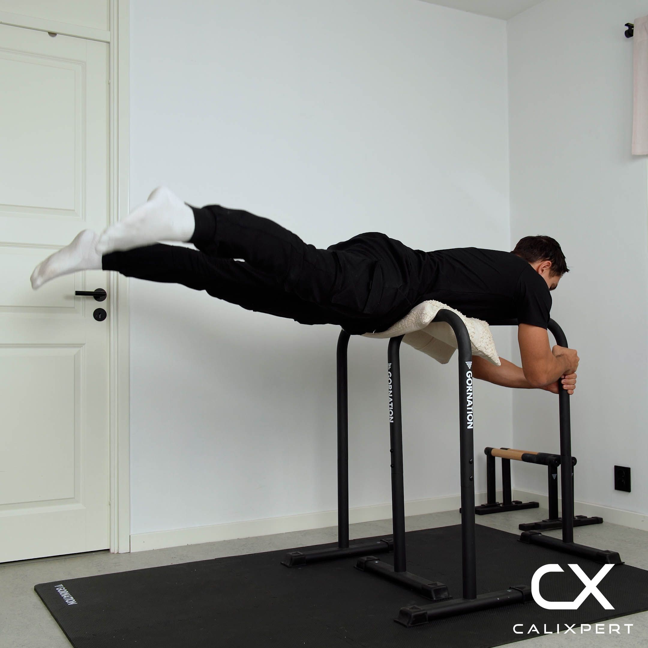 Straddle Hyperextension
