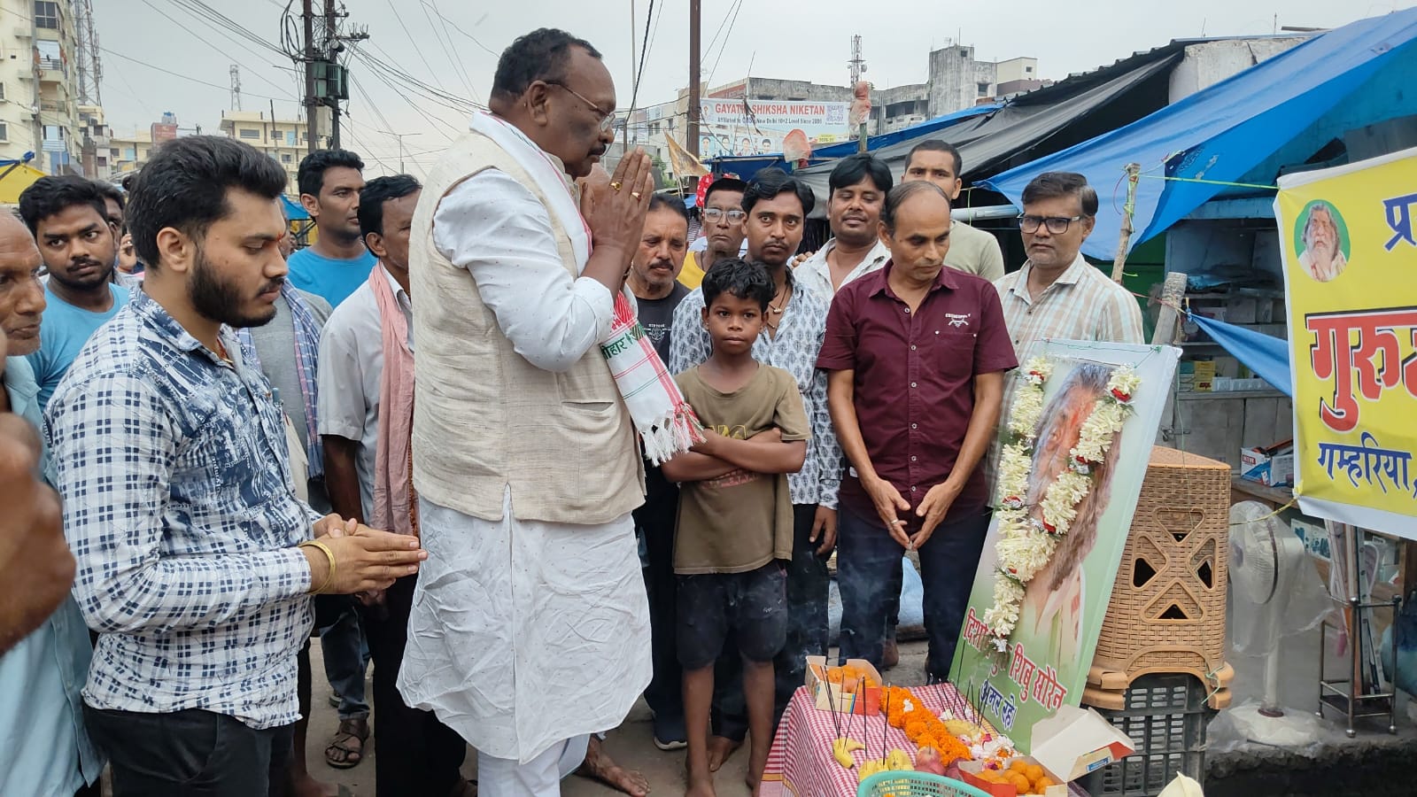 गम्हरिया हाट-बाजार का होगा ‘गुरुजी मार्केट’ नामकरण, श्रद्धांजलि सभा में प्रस्ताव की घोषणा - 2