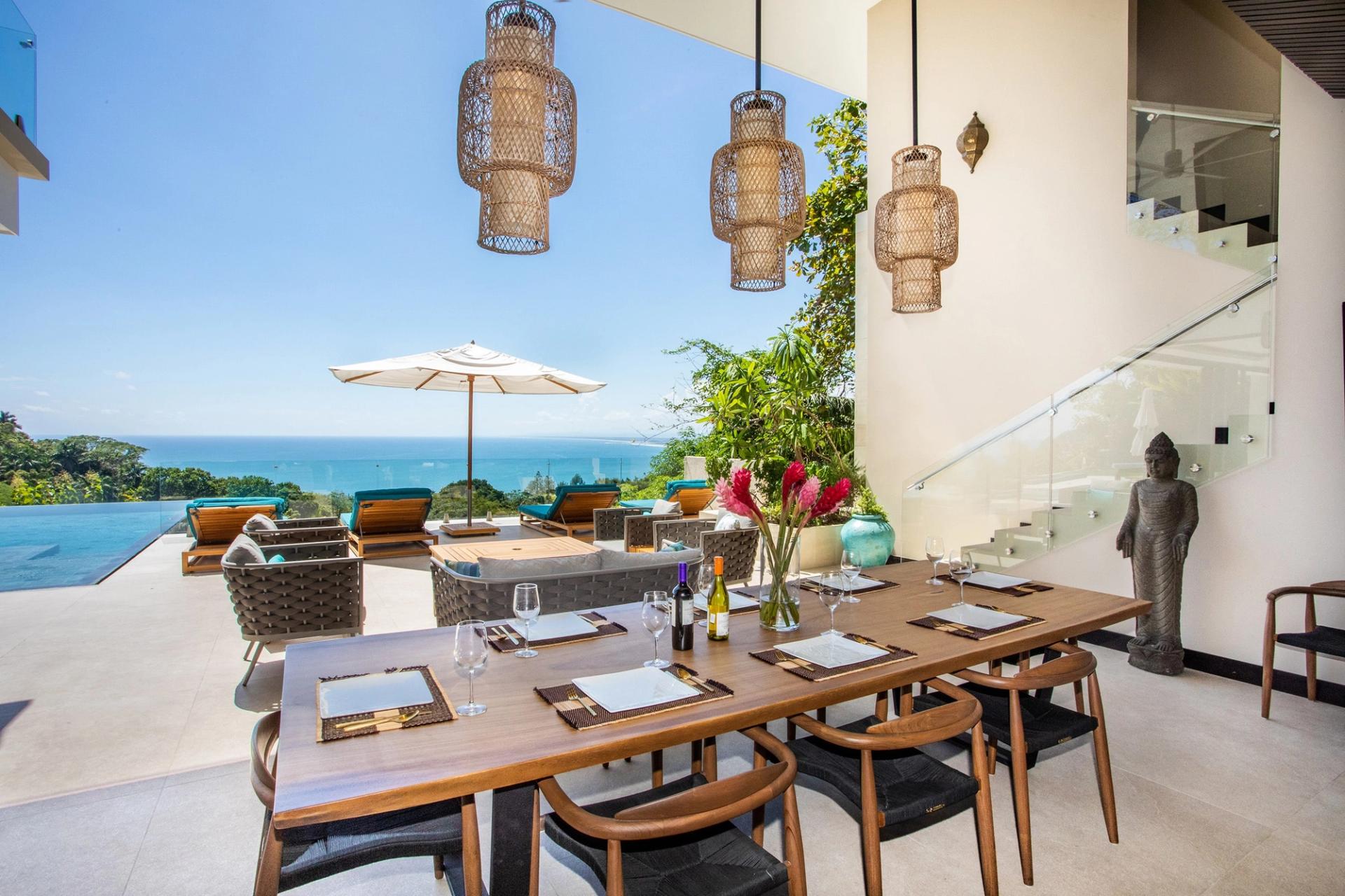 Outdoor Dining, Casa Nola