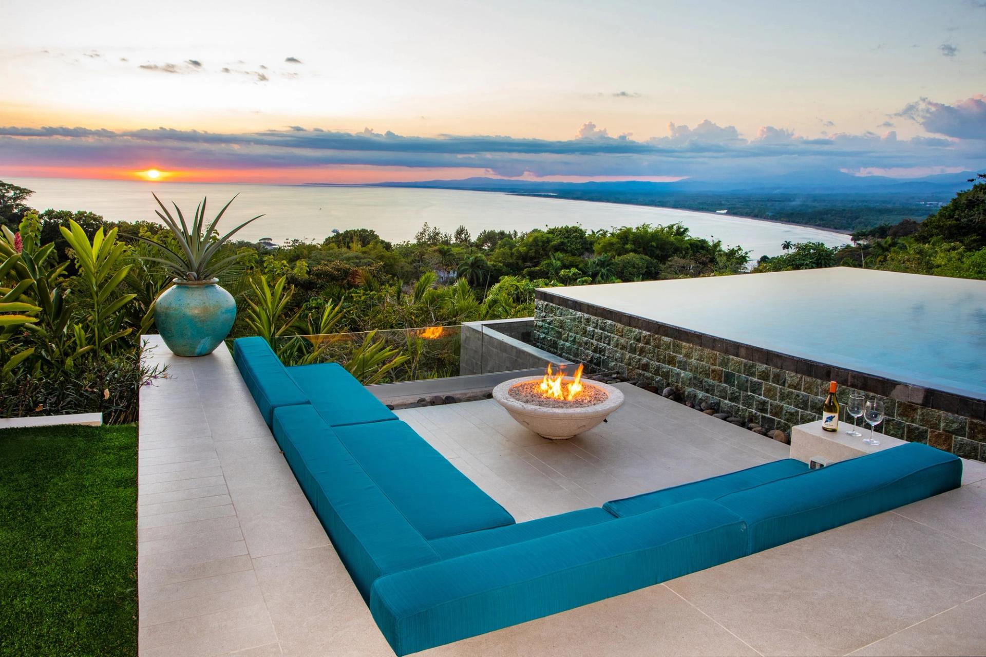 Firepit Seating, Casa Nola