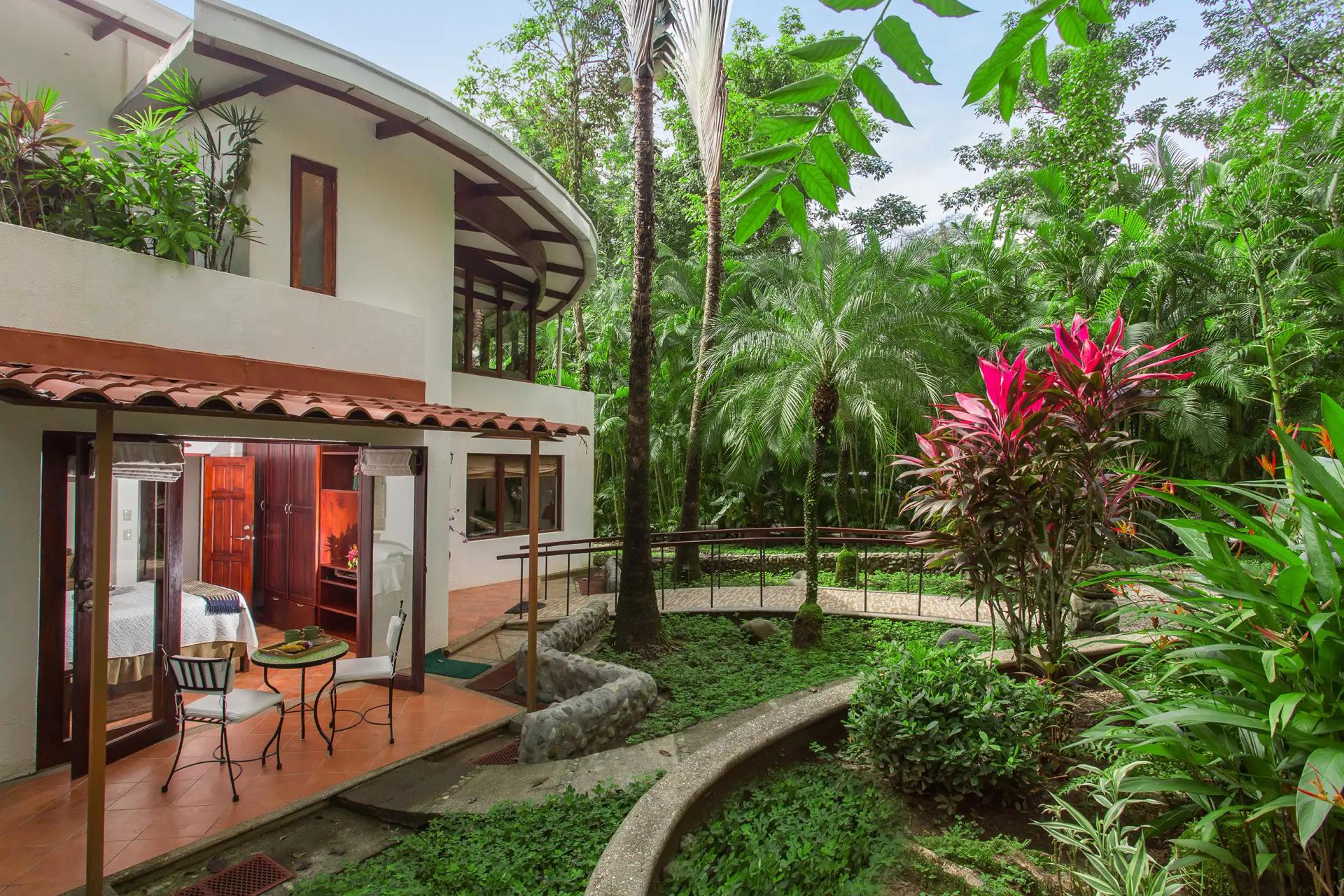 Discovery Beach House private patio