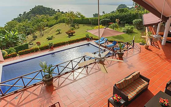 Villa Pelicano Private Estate outdoor living and pool