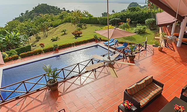 Villa Pelicano Private Estate outdoor living and pool