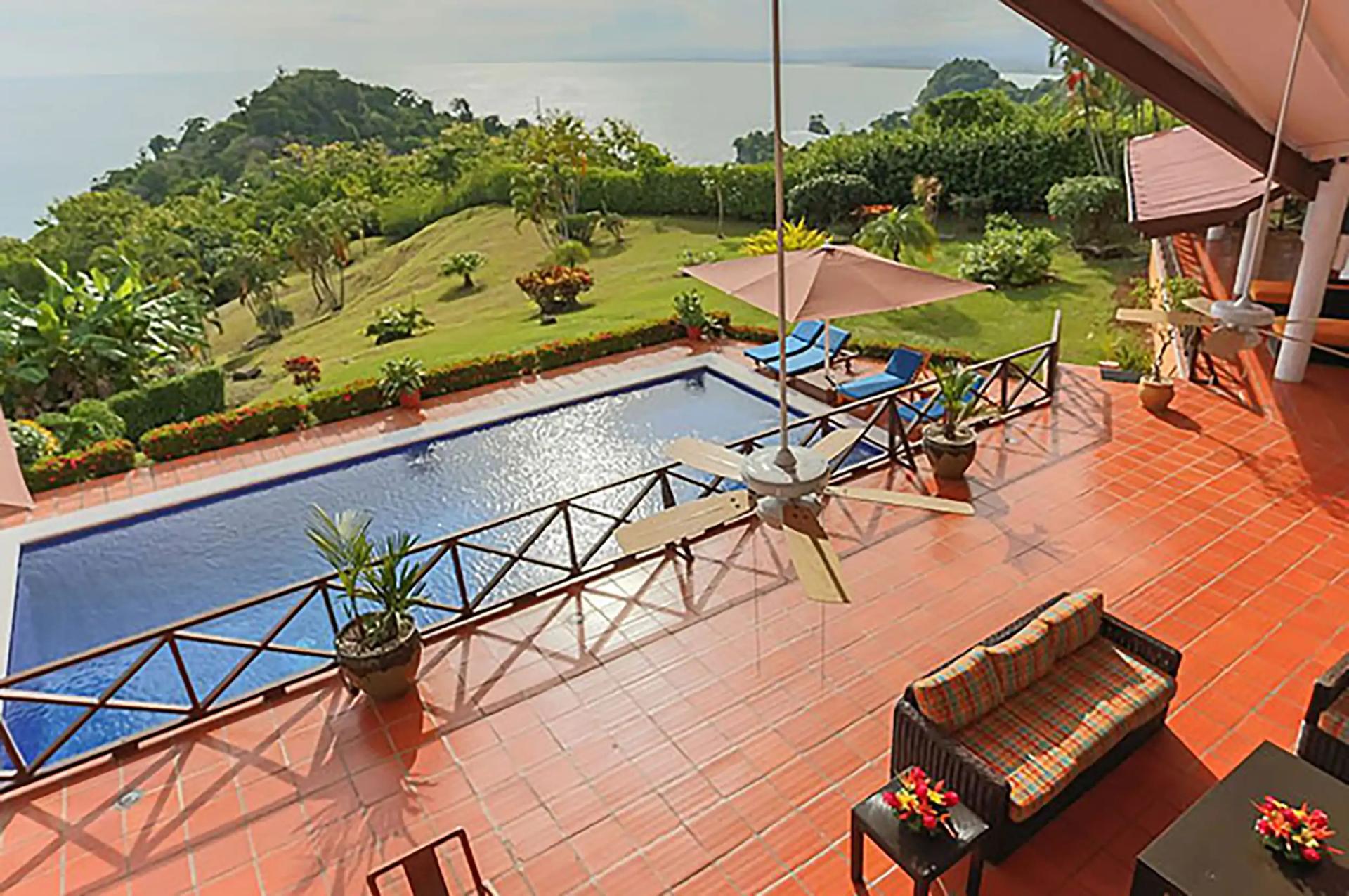 Villa Pelicano Private Estate outdoor living and pool