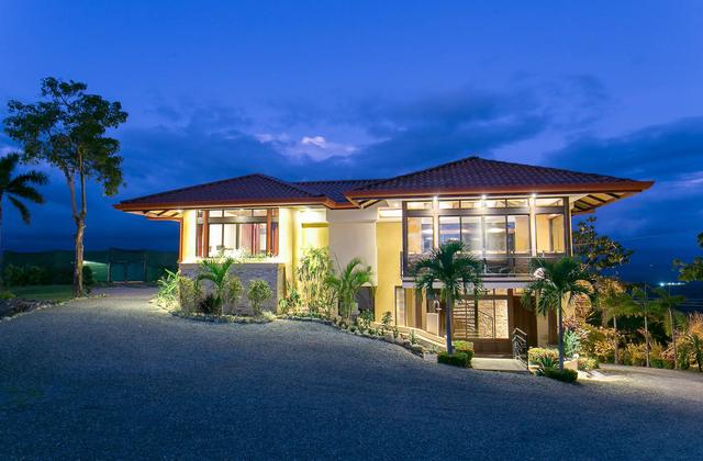 Casa Anaka