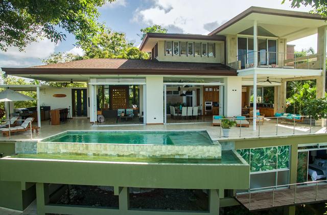 Casa Contee