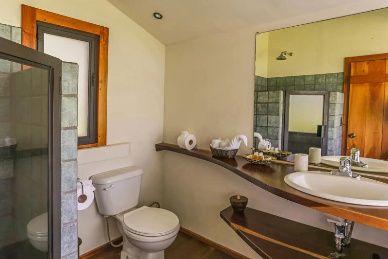 Casa Luz bathroom