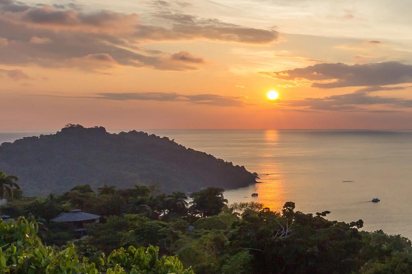 Casa Grande Vista, luxury villa in Manuel Antonio