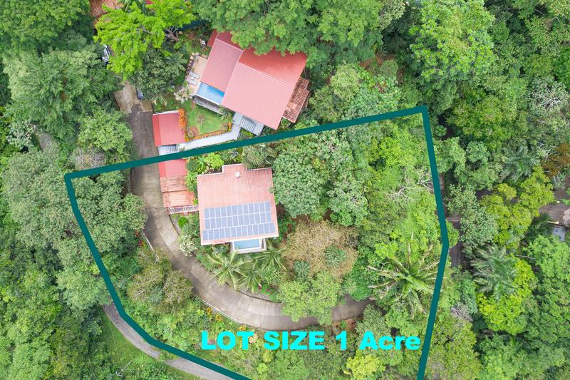 Aerial view outlining the one acre jungle lot around Casa Serenidad