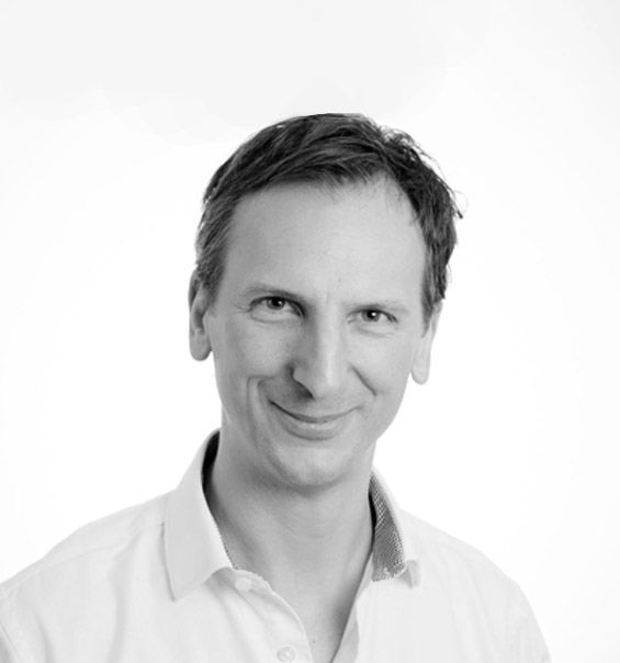 Headshot of David Mott