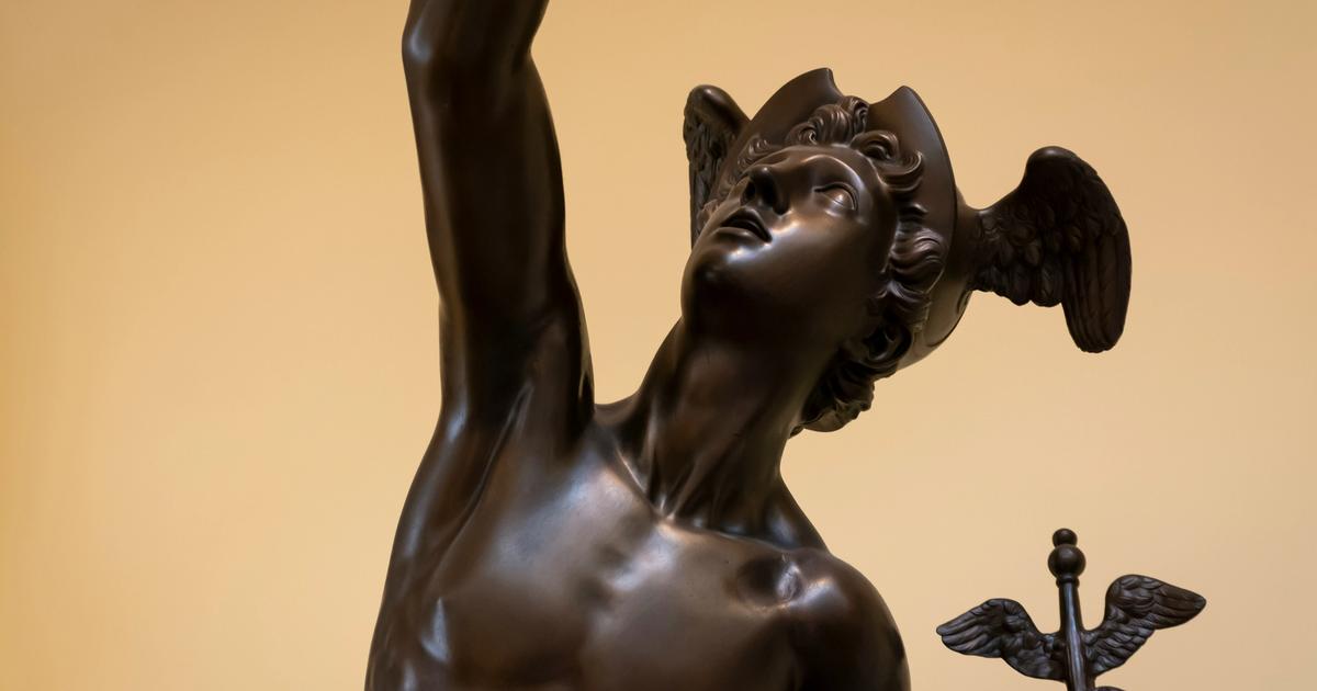 statue of greek god mercury