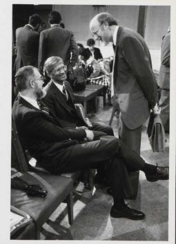 William Campbell (right) talks to Mohammed Aziz (center) and Kenneth Brown (left) at the 1987 press conference in Washington D.C., during which Merck CEO Roy Vagelos announced that the company would donate ivermectin for the prevention of river blindness.Courtesy Merck.