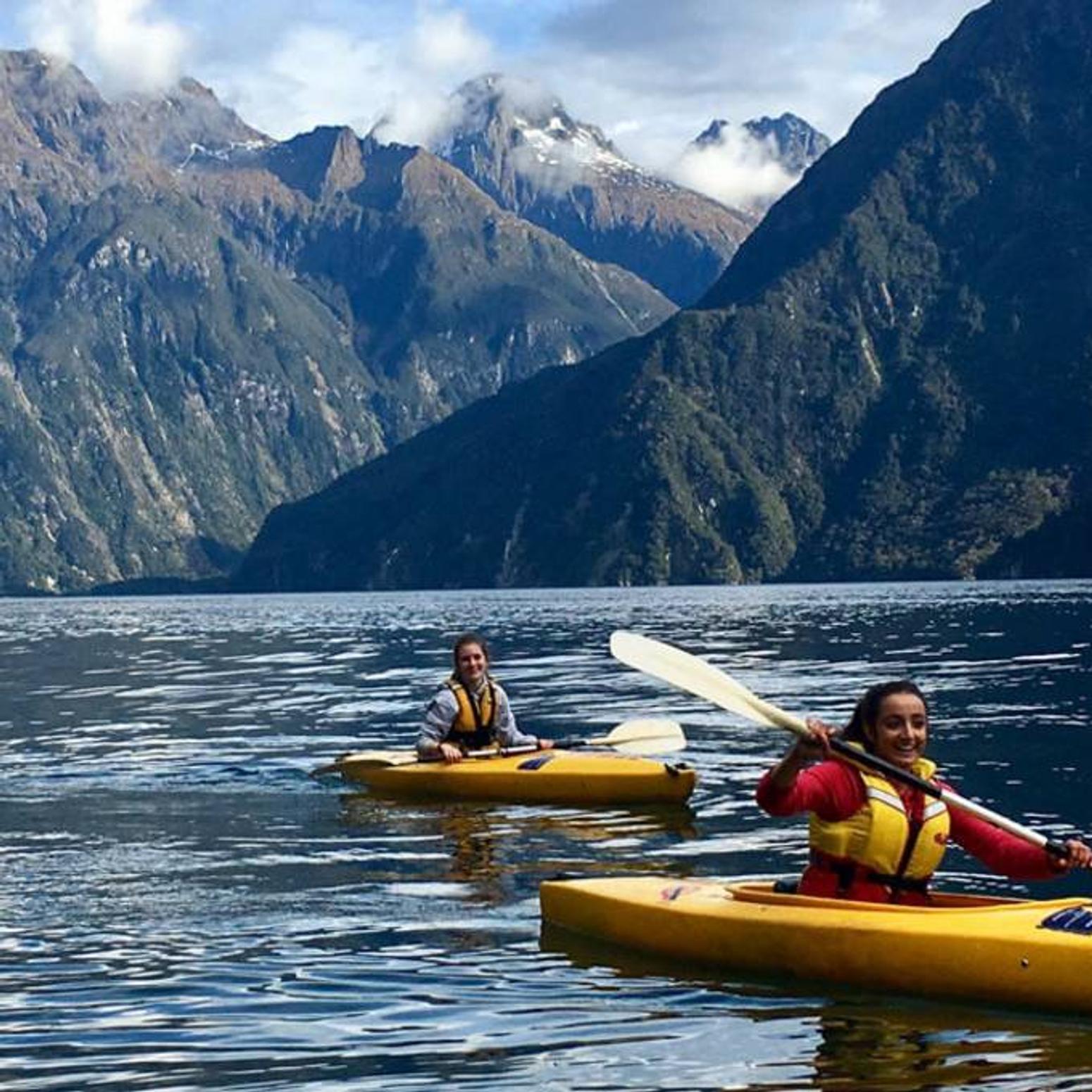 Kanu Fahrer auf Fluss