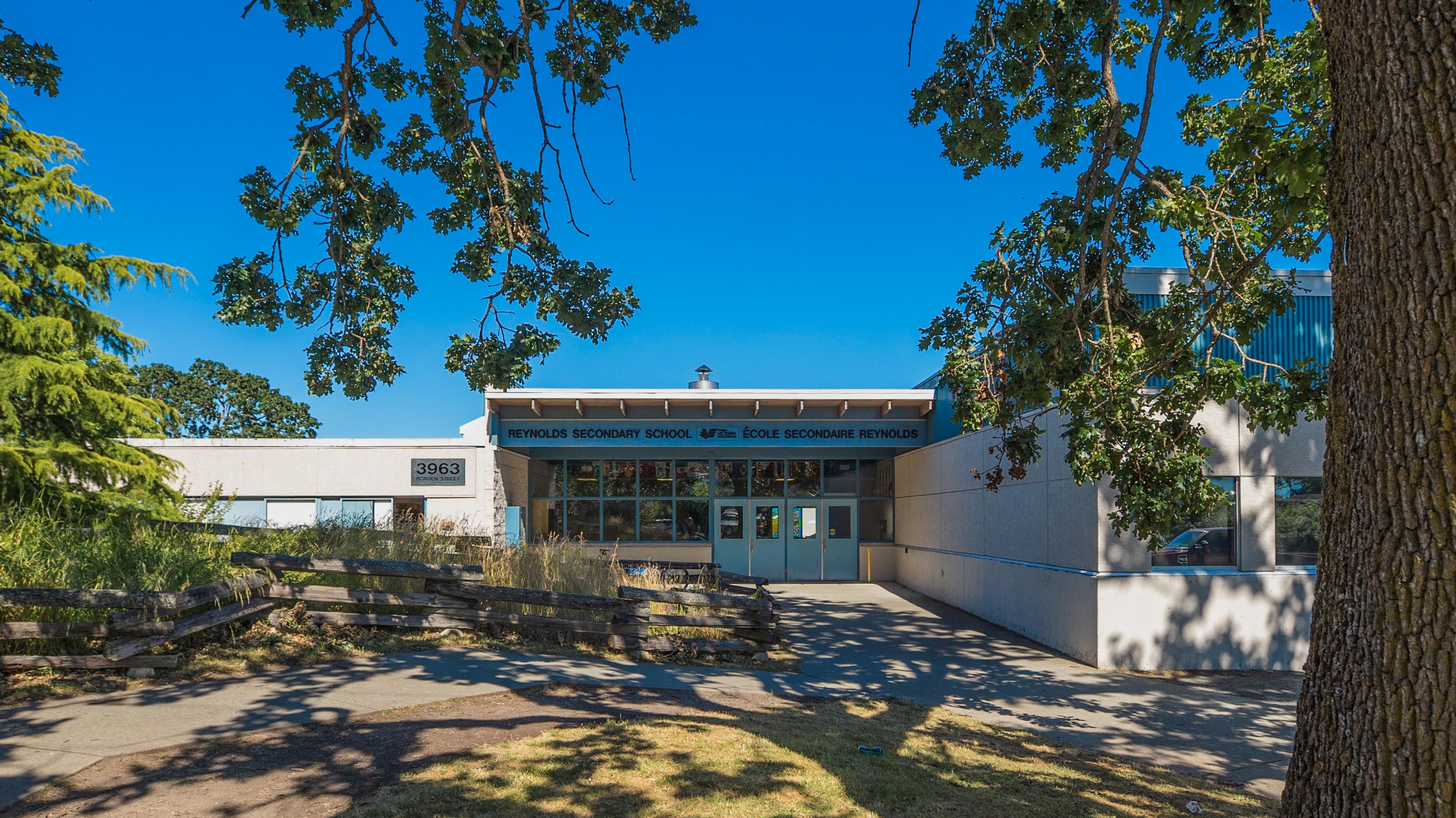 Renolds Secondary School Schulgebäude Greater Victoria British Columbia Kanada
