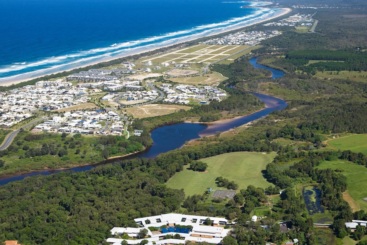 Die Kingscliff High School und Umgebung aus der Vogelperspektive