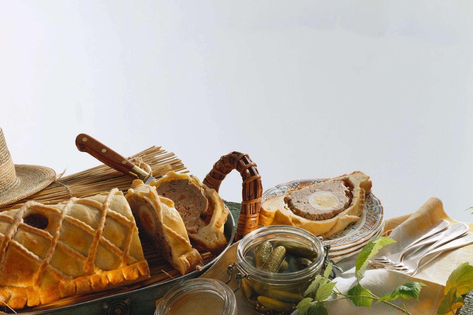 Tourte à la viande et aux œufs durs pour Pâques