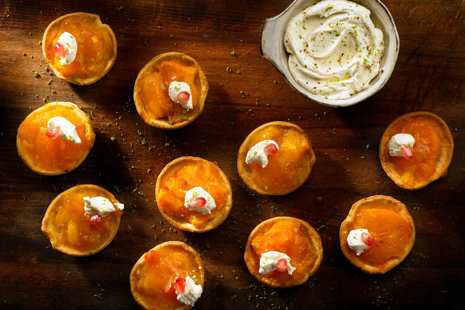 Tartelette aux kakis et crème chantilly aux pistaches