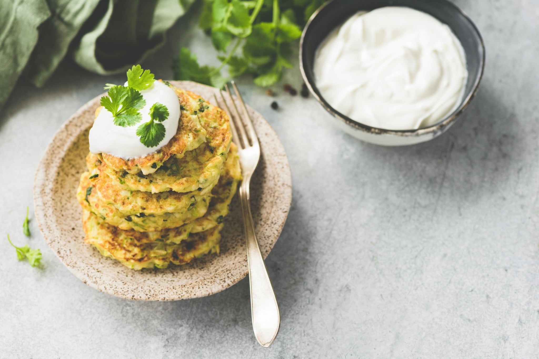 Beignets de légumes de courgettes, choux et pommes de terre