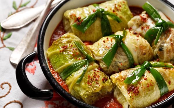 Rouleaux de chou farcis au riz et aux champignons