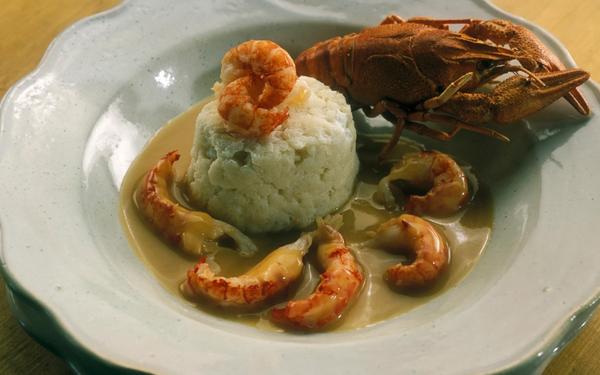 Mousse de brochet sauce écrevisse