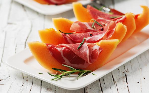 Apéritif melon et jambon cru