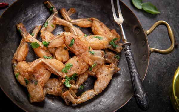 Recette cuisses de grenouilles gratinées à la française