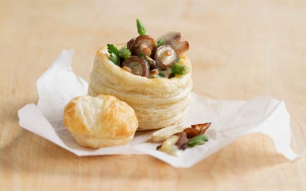 Vol-au-vent avec ragoût de champignons