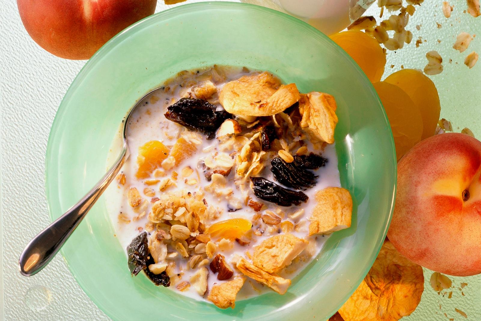 Granola aux abricots et pruneaux secs