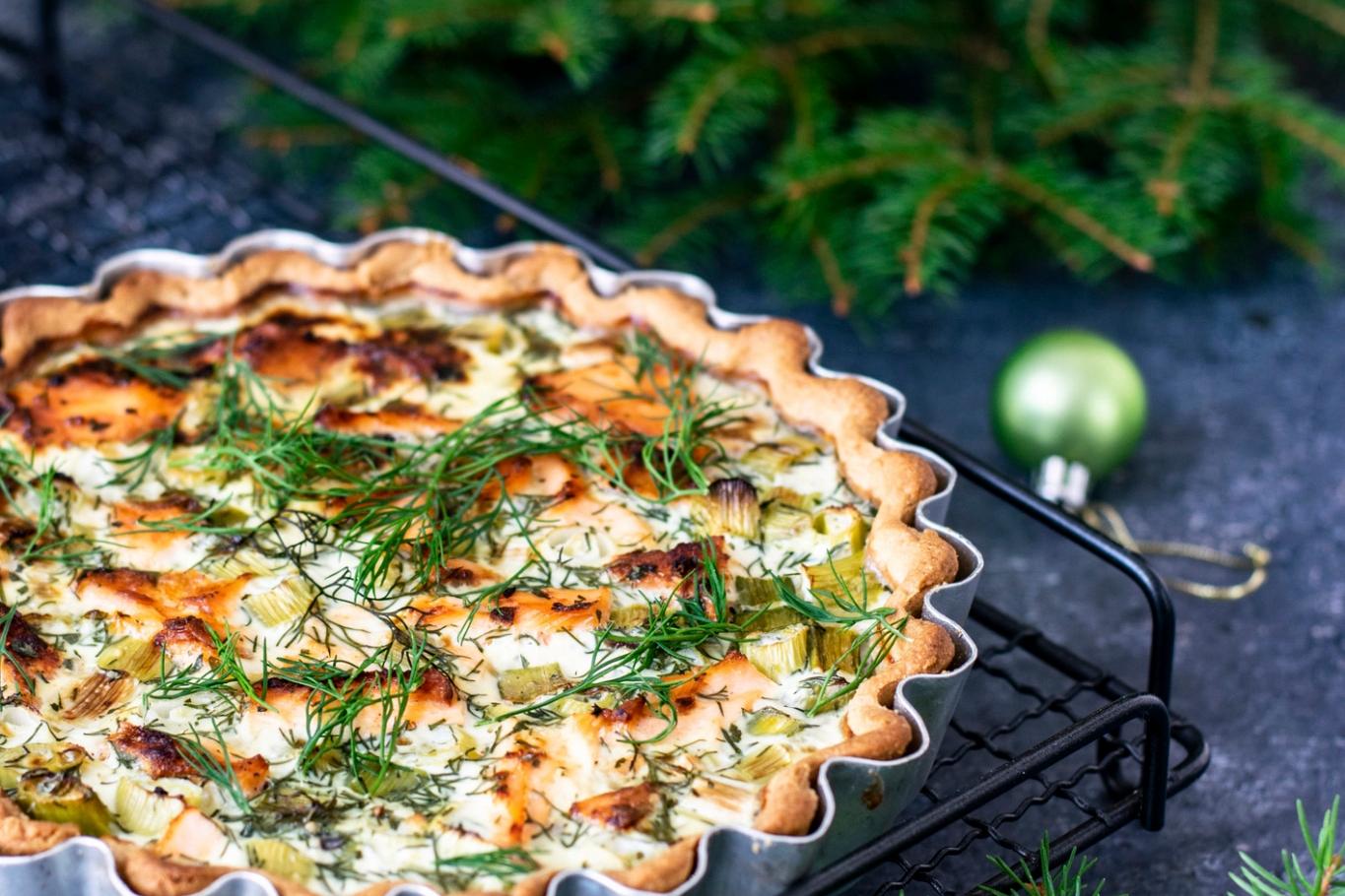 Tarte au saumon, pommes de terre et aneth frais