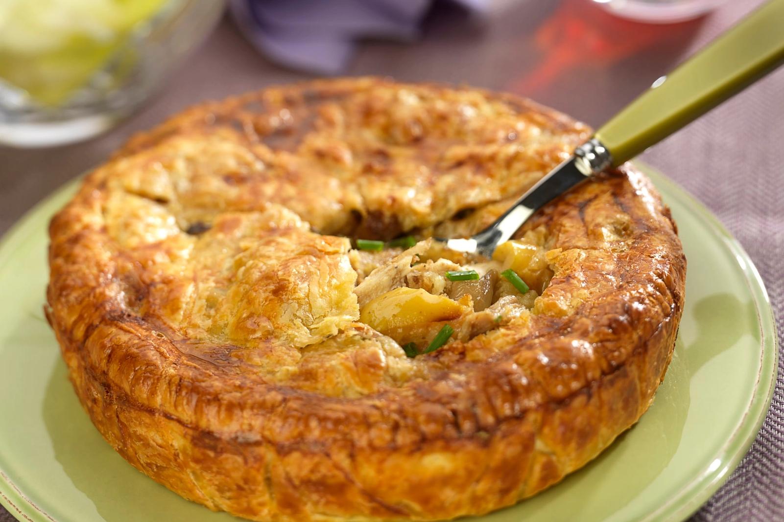 Tourte au poulet, pommes de terre et navets au cumin