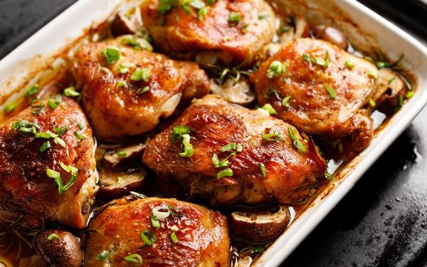 Recette cuisses de poulet rôties à l'ail et fines herbes