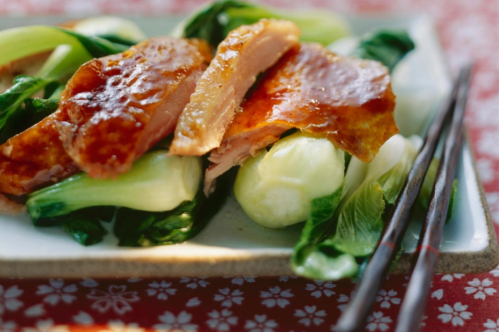 Canard laqué au pak choï