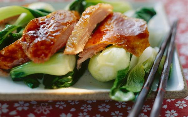 Canard laqué au pak choï