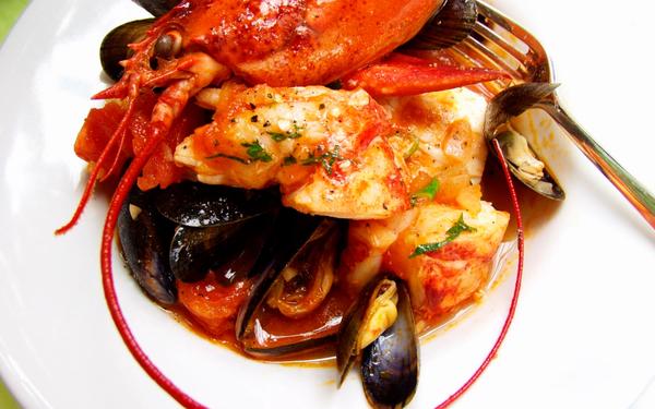 Ragoût de homard et de moules