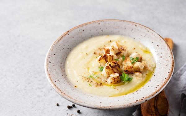 Soupe à la crème de chou-fleur
