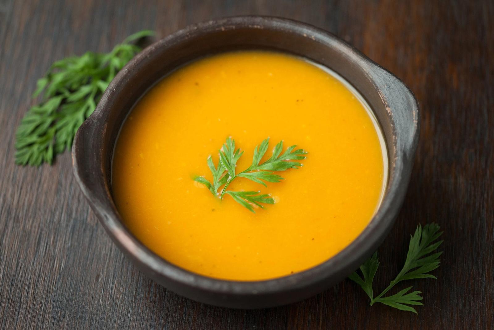 Soupe végétalienne de courge musquée