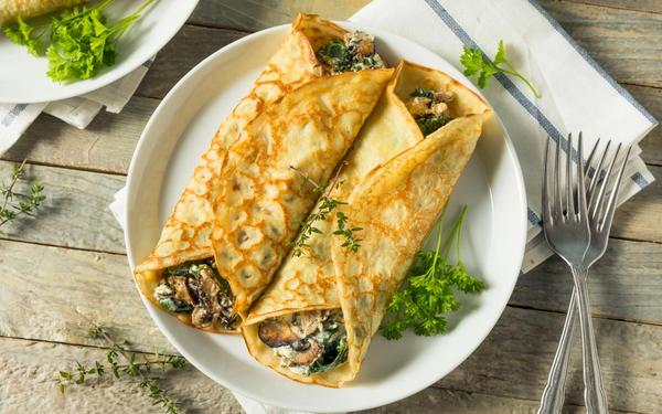 Crêpes fourrées aux champignons et épinards