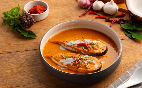 Poisson-chat avec sauce au curry rouge