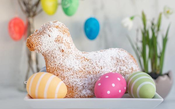 Gâteau de Pâques en forme d’agneau