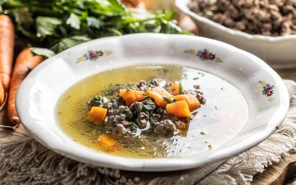 Bouillon de gnocchis de foie de bœuf