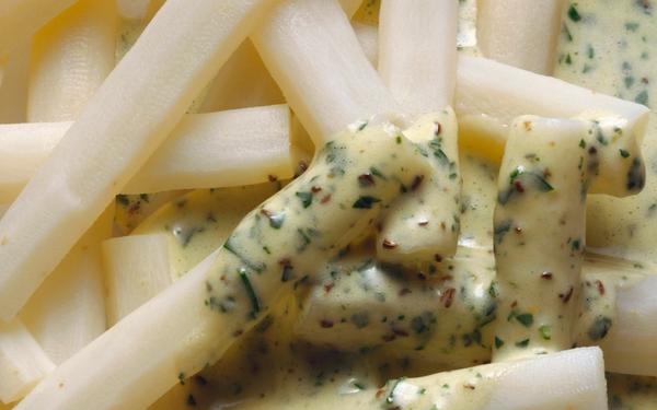 Salsifis blancs, sauce hollandaise au carvi