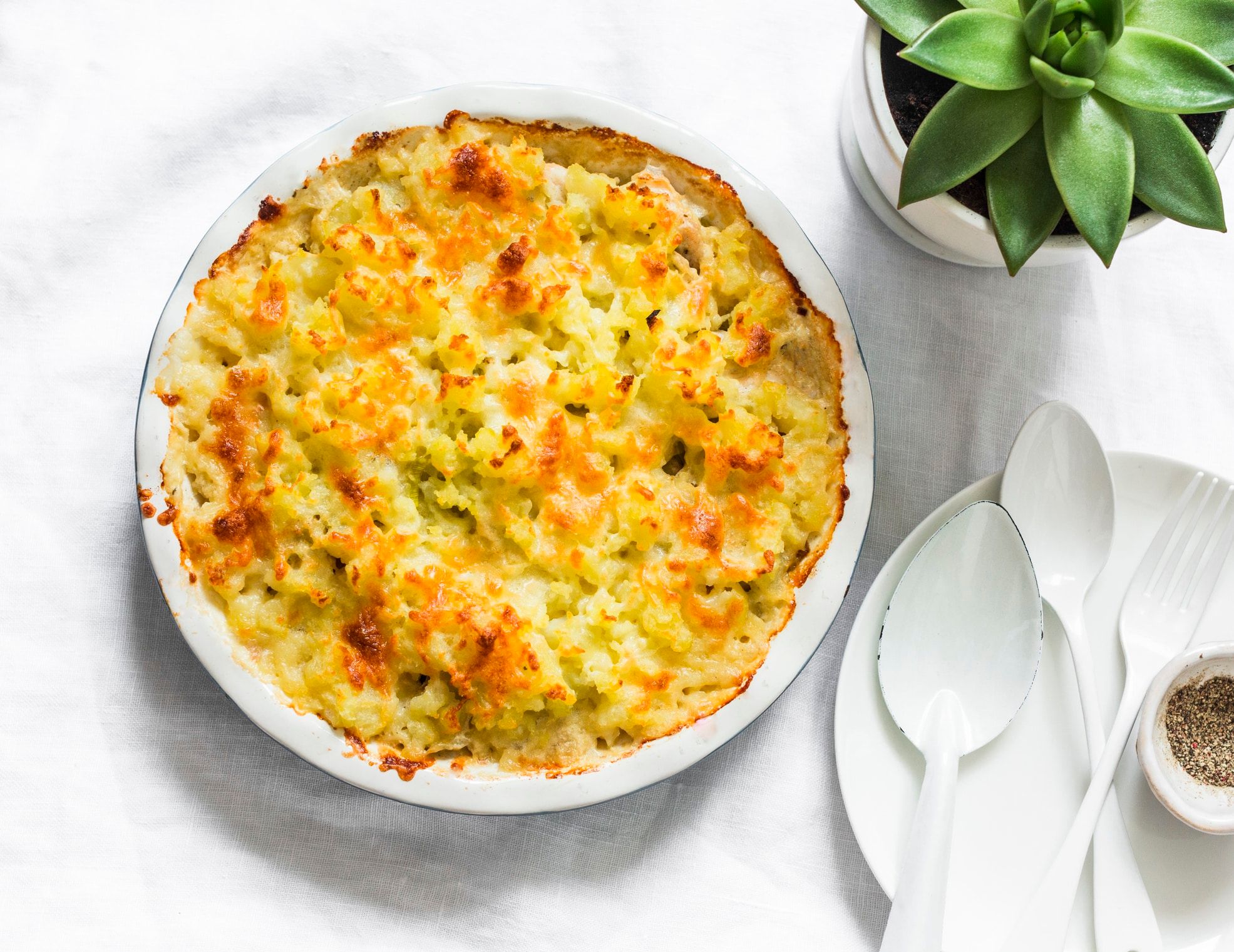Parmentier au poulet crémeux, au chou-fleur, et aux poireaux